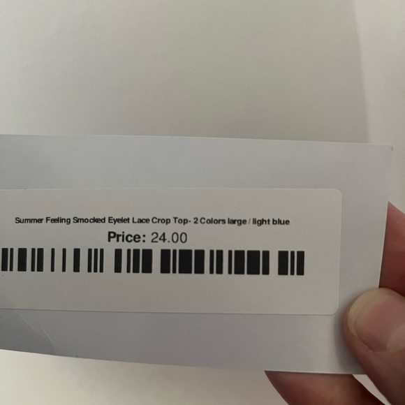 Apricot Lane Crop Top with Eyelet Sleeves - Picture 2 of 4